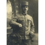 A. Epstein műterem, Kovel (Ukrajna), magyar katona egyenruhában, karddal, 1. világháború, monarchia, 1910-es évek, Eredeti CDV, ritka ciril betűs vizitkártya fotó.  