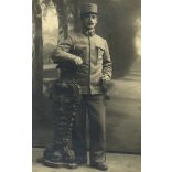 A. Epstein műterem, Kovel (Ukrajna), magyar katona egyenruhában, karddal, 1. világháború, monarchia, 1910-es évek, Eredeti CDV, ritka ciril betűs vizitkártya fotó.  