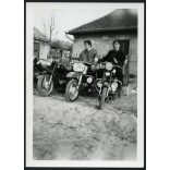 Fiatalok Pannonia, Mz, Jawa, motorkerékpárokon, jármű, közlekedés, szocializmus, 1970-es évek, Eredeti fotó, papírkép.