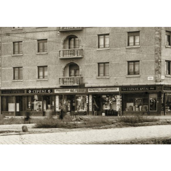 A Kelenföldi Református Egyház „Magyar Advent” temploma és lakóházai, Budapest,  utcakép, üzletek, kirakatok, vallás, város, Horthy-korszak, helytörténet, 1930-as évek, Eredeti képeslap-fotó, papírkép