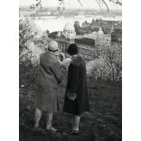 Lágymányosi tavasz, Budapest, Elegáns nők a Gellért-hegyen, Gellért Szálló, Duna, látkép, utcakép, város, Horthy-korszak, helytörténet, 1928., 1920-as évek, Eredeti jelzett képeslap-fotó, papírkép, há