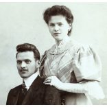 Némethi műterem, Ungvár, Kárpátalja, elegáns házaspár portréja, monarchia, helytörténet, 1907.  1900-as évek, Eredeti, hátulján feliratozott kabinetfotó. 