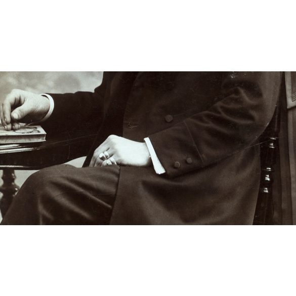 Némethi műterem, Ungvár, Kárpátalja, elegáns házaspár portréja, monarchia, helytörténet, 1907.  1900-as évek, Eredeti, hátulján feliratozott kabinetfotó. 