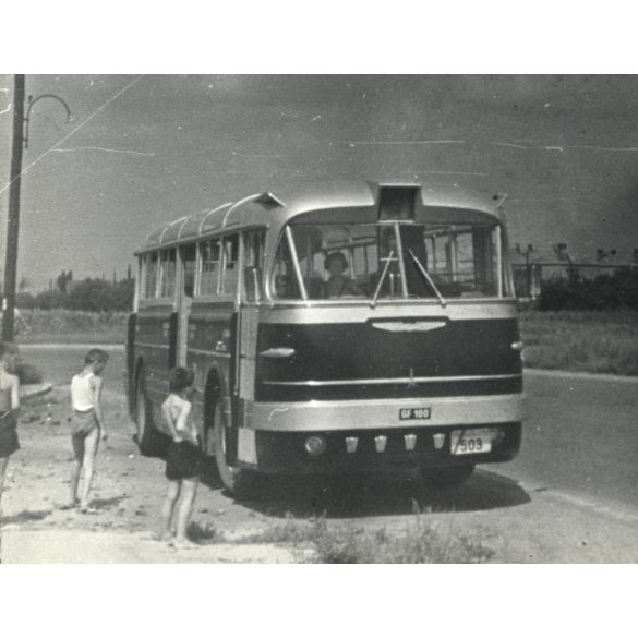 Ikarus 66, a legendás GF 100-as rendszámú korai "0 szériás" prototípus, autóbusz, magyar rendszám, 503-as próbarendszám, busz, jármű, közlekedés, 1950-es évek, Eredeti ritka fotó, kissé túlexponált pa