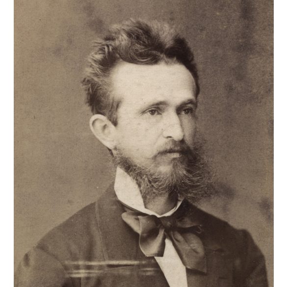 Zelesny műterem, Pécs, elegáns szakállas úr portréja, monarchia, Baranya megye, 1870-es évek, Eredeti CDV, vizitkártya fotó.  