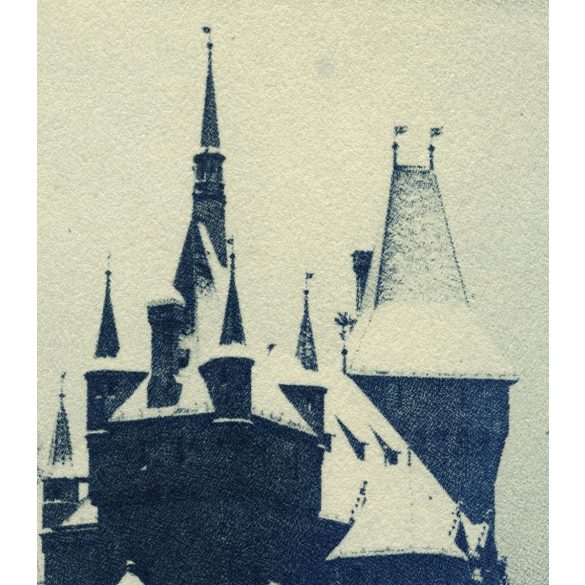 Nagyobb méret, a Vajdahunyad vára télen. Budapest, Horthy-korszak 1930, 1930-as évek, Eredeti fotóról készült művészi nyomat, papírkép „Balla” szignóval.  