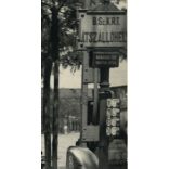 B.sz.K.R.T. átszállóhely valahol a Boráros tér és a Mester utca környékén, Budapest, polgári család, Ferencváros, Horthy-korszak, közlekedés, helytörténet, 1940-es évek, Eredeti fotó, papírkép. 