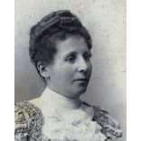 Knauer műterem, Brassó (Kronstadt), Erdély, Friedl Gusztávné, Vasút utca 3., elegáns nő portréja, monarchia, helytörténet, 1880-as évek, Eredeti  kabinetfotó. 