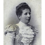 Knauer műterem, Brassó (Kronstadt), Erdély, Friedl Gusztávné, Vasút utca 3., elegáns nő portréja, monarchia, helytörténet, 1880-as évek, Eredeti  kabinetfotó. 