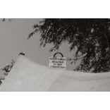 Nagyobb méret, Szendrő István fotóművészeti alkotása, cserkészek (leventék?) a Balatonnál, sátrak, egyenruhák, 1930-as évek. Eredeti, pecséttel jelzett fotó, papírkép, Agfa Brovira papíron. 