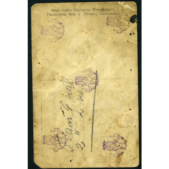 Salgó Sándor fényképész, Herkulesfürdő, Erdély Jászapáti, fiatal férfiak boroznak egy asztalnál,  Jász-Nagykun-Szolnok megye, Horthy-korszak, helytörténet, 1930-as évek, Eredeti fotó, papírkép, alsó s