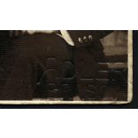 Adler műterem, Brassó (Erdély), kislány szüleivel, családportré,  1928., 1920-as évek, Eredeti mélynyomóval jelzett fotó, papírkép, Gyimesből Fall Károly úrnak Marosvásárhelyre címezve.  