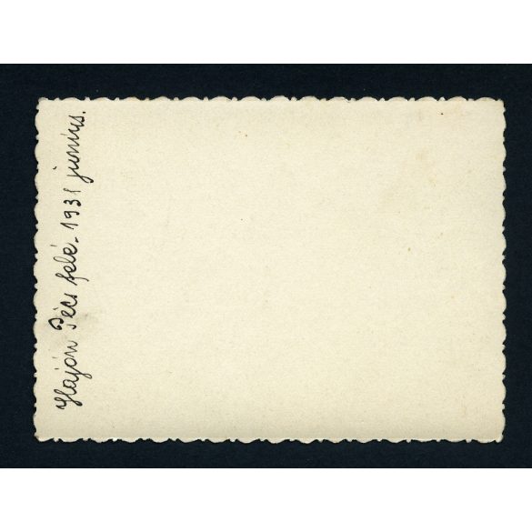 Iskolás lányok matrózblúzban, fiú cserkészkalapban, hajó, copf, vicces, közlekedés, Horthy korszak, 1931., 1930-as évek, Eredeti fotó, feliratozott papírkép.   