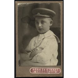   Róna és Kinast műterem, Szászváros,  Erdély,  elegáns fiú sapkában, monarchia, 1900-as évek, Eredeti CDV, vizitkártya fotó.   