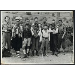   Nagyobb méret, cserkészek ruszin fiúkkal, Kárpátalja, egyenruha, népviselet, 2. világháború, Horthy-korszak, 1939., 1930-as évek, Eredeti fotó, papírkép.