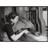 Nagyobb méret, Szendrő István fotóművészeti alkotása, vitorlázó repülőgép alkatrészeinek gyártása,repülő, jármű, közlekedés, 1930-as évek. 