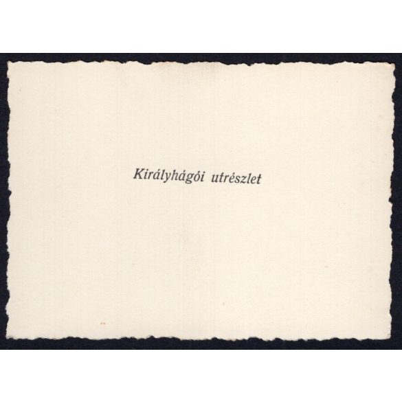 Autóbusszal a vonatsín mellett, Királyhágói útrészlet, Erdély, jármű, közlekedés, helytörténet, 1940-es évek, eredeti sokszorosított fotó, hátulján feliratozott papírkép. 