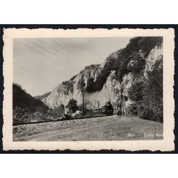   Vasúti szerelvény, a Révi Zichy-barlangnál, Erdély, gőzmozdony, közlekedés, helytörténet, 1940-es évek, eredeti sokszorosított fotó, hátulján feliratozott papírkép. 