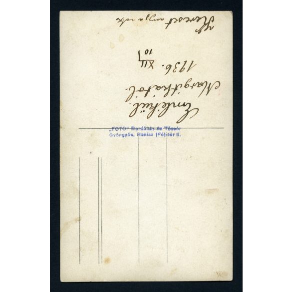 „Foto” Bardóczy és Tőzsér műterem, Gyöngyös,  elegáns nő rózsával, virág, nyaklánc, Horthy-korszak, helytörténet, Heves megye, 1936, 1930-as évek, Eredeti fotó, pecséttel jelzett papírkép. 