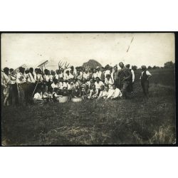   Az Óvári Gazdasági Akadémia hallgatóinak szénagyűjtése, Horthy-korszak, helytörténet, Győr-Moson-Sopron megye, 1920, 1920-as évek, Eredeti fotó, papírkép.  