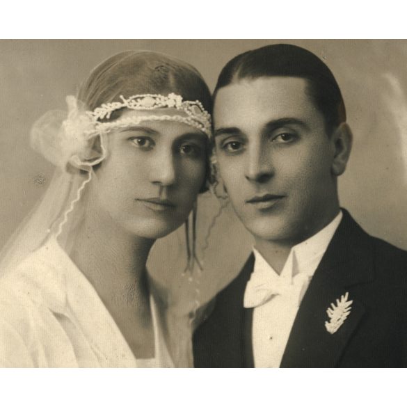 Liener műterem, Debrecen, esküvői kép, menyasszony, vőlegény, Horthy-korszak, helytörténet, 1920-as évek, Eredeti fotó, papírkép.  