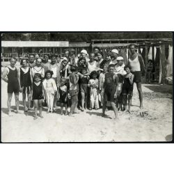   Nagy István fényképész, Budapest, fürdőzők egy strandon, fürdőruha, reklám, Horthy-korszak, 1920-as évek, Eredeti fotó, papírkép. 