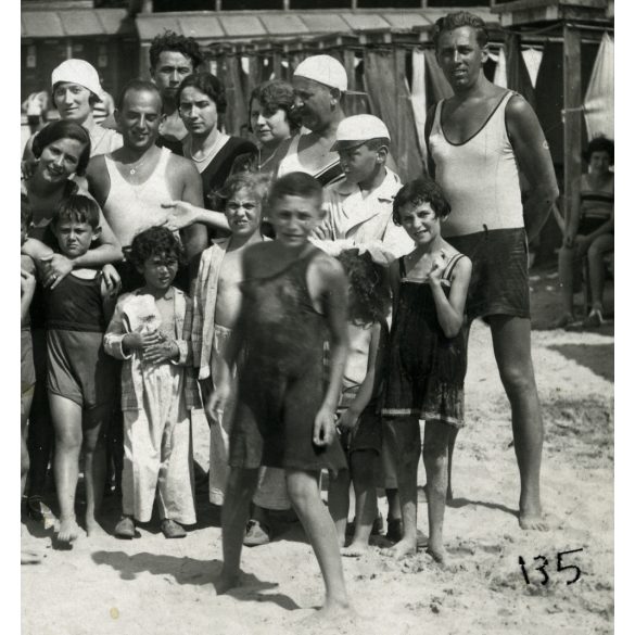 Nagy István fényképész, Budapest, fürdőzők egy strandon, fürdőruha, reklám, Horthy-korszak, 1920-as évek, Eredeti fotó, papírkép. 