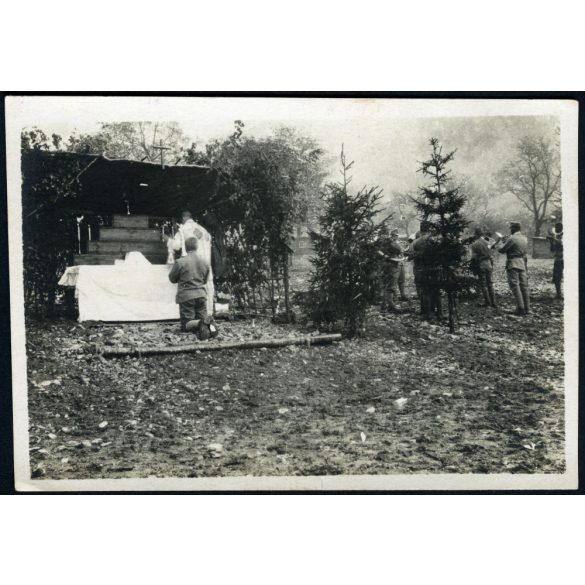 Magyar katonák tábori misén, katonazenekar, egyenruha, pap, egyház, vallás, zene, 1. világháború, monarchia, 1910-es évek, Eredeti fotó, papírkép.