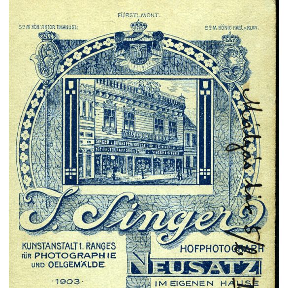 Singer műterem, Újvidék, Vajdaság, magyar katona, Szinte László portréja, egyenruha, kard, 1910-es évek, Eredeti CDV, ritka vizitkártya fotó, hátulján a mester műterme. 