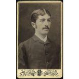 Veress Ferenc műterme, Kolozsvár, Erdély, elegáns bajuszos férfi portréja, 1890-es évek, Eredeti CDV, vizitkártya fotó. 