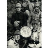 Nagyobb méret, magyar katonák egyenruhában, puska, fegyver, bajusz, monarchia, 1910-es évek, Eredeti kartonra kasírozott fotó, kabinetfotó.  