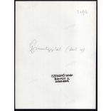 Nagyobb méret, Szendrő István fotóművészeti alkotása, fiatal pár, Gyimesközéploki (Hargita megye) népviseletben, kalap, butykos, mellény, 1930-as évek. 