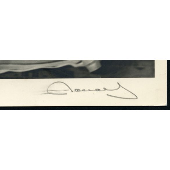 Nagyobb méret, menyasszony gyönyörű ruhában, esküvő, elegáns nő, Horthy-korszak, Magyarország, 1930-as évek, Eredeti szignózott fotó, papírkép.  