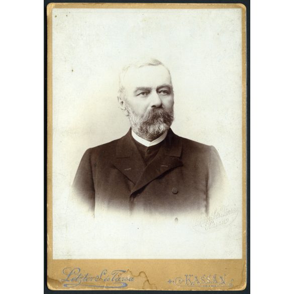 Letzter és Társa műterem, Kassa, Felvidék, elegáns szakállas úr portréja, monarchia, helytörténet, 1880-as évek, Eredeti  kabinetfotó. 