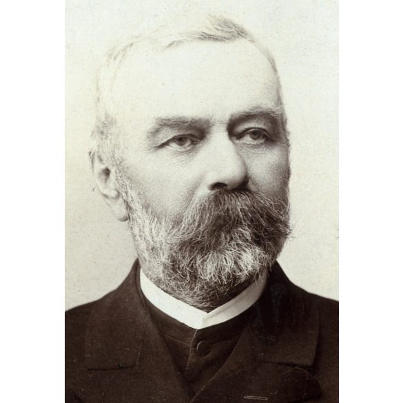 Letzter és Társa műterem, Kassa, Felvidék, elegáns szakállas úr portréja, monarchia, helytörténet, 1880-as évek, Eredeti  kabinetfotó. 