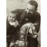 Dunky fivérek műterme, Kolozsvár, Erdély, Dr. Höncz Kálmán szájsebész, a kolozsvári Ferenc József Tudományegyetem orvosi karának címzetes rendkívüli tanára és fia, Höncz Arisztid (később orvos, fogorv