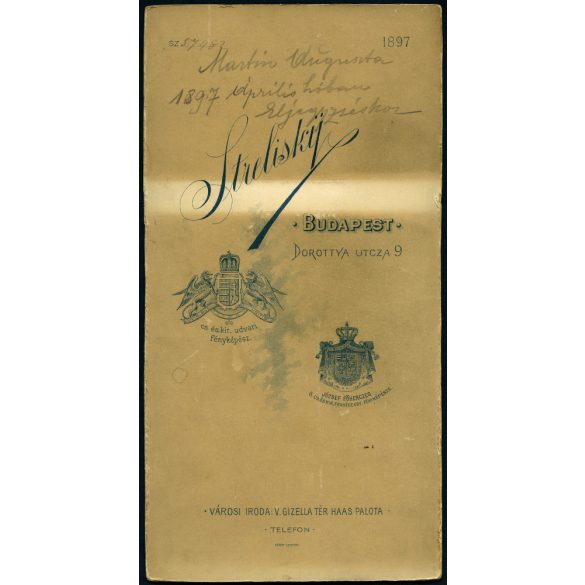 Nagyobb méret, Strelisky műterem, Budapest, Martin Auguszta eljegyzéskori portréja, Zimermann Sándor felesége lett, elegáns nő virágokkal,  monarchia, 1897, 1890-es évek, Eredeti mélynyomóval is jelze
