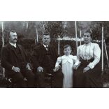 Ismeretlen műterem, Menyő, Erdély, Szilágymenyő, Molnár Miklós református lelkész családjával, egyház, pap, monarchia, 1890-es évek, Eredeti, kabinetfotó. 