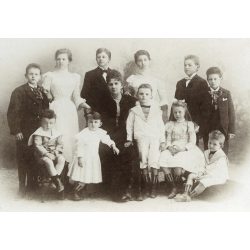   Jelussich műterem, Abbázia, úri gyerekek elegáns nővel, monarchia, 1900-as évek, Eredeti kabinetfotó.  