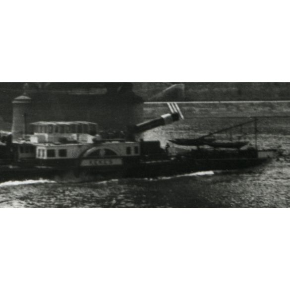 Kékes oldalkerekes gőzhajó, Budapest, Duna, Szabadság híd, jármű, közlekedés, szocializmus, 1950-es évek, Eredeti fotó, papírkép.  