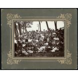 Nagyobb méret, iskolai majális, Dunavecse (Rakodó), iskolás gyerekek, felnőttek csoportképe, monarchia, helytörténet, Bács-Kiskun megye, 1909, 1900-as évek, Eredeti  kabinetfotó, hátulján nevekkel fel