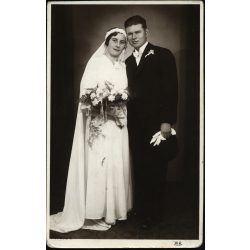   W.G. műterem, Újvidék, Vajdaság, esküvő, menyasszony, vőlegény, virág, Horthy-korszak, 1935, 1930-as évek, Eredeti fotó, papírkép.   