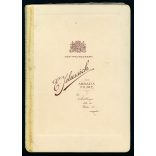 Nagyobb méret, Jelussich műterem,  ABBazia, Fiume, magyar családportré katona fiúkkal, egyenruha, érdemrend, 1. világháború, monarchia, 1910-es évek, Eredeti  nagyméretű kabinetfotó, felhajthatós védő