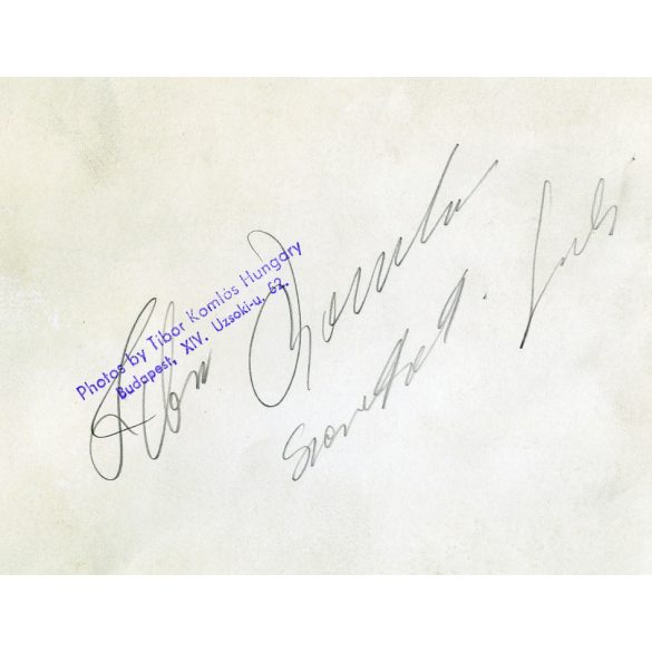 Nagyobb méret, Komlós Tibor munkája, műkorcsolyázó nő ugrása, jégbalett, sport, szocializmus, 1950-es évek, Eredeti fotó, hátulján feliratozott, pecséttel jelzett papírkép, dekorációnak, ajándéknak is