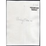 Nagyobb méret, Szendrő István fotóművészeti alkotása, fiatal lány, őcsényi (Tolna megye) népviseletben, szoknya, nyaklánc, fejfedő, 1930-as évek. 