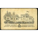 Veress Ferenc fénykép műterméből, „Országos Museum” Kolozsvár, Erdély elegáns férfi könyvvel, kalappal, bajusz,  monarchia előtt, 1850-es (?) évek, Eredeti CDV, ritka korai vizitkártya fotó. A ragaszt