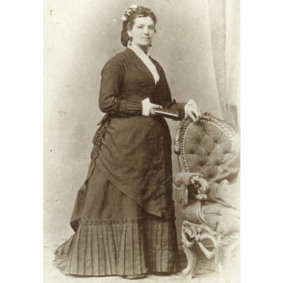 Honisch műterem, Arad, Erdély, elegáns nő portréja, monarchia, 1900-as évek, Eredeti CDV, vizitkártya fotó. 