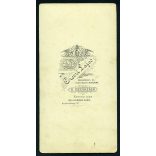 Nagyobb méret, Oroszi Lajos műterme, Nagybecskerek, Vajdaság, elegáns házaspár gyönyörű nemesi ruhában, 1890-es évek, monarchia, helytörténet. Eredeti nagyobb méretű kabinetfotó.