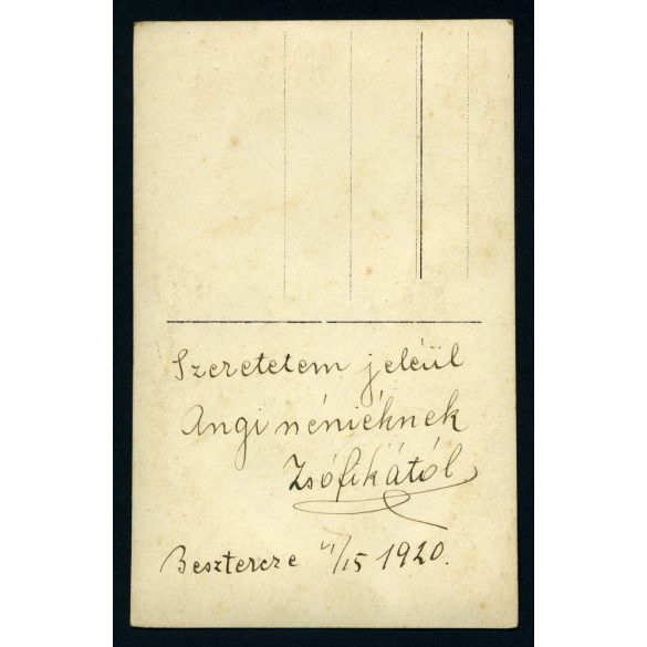 Fiatal nő portréja, Beszterce, Erdély, Horthy-korszak, helytörténet, 1920, 1920-as évek, Eredeti kézzel színezett, hátulján feliratozott fotó, papírkép. 