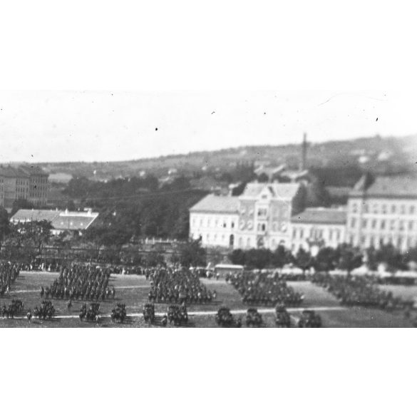 Katonai szemle a Vérmezőn, Budapest, I. kerület, Déli pályaudvar, Alkotás út, János kórház, Sas-hegy, helytörténet, egyenruha, katona, 1900-as évek eleje,  Eredeti nagyméretű fotó negatív, üvegnegatív